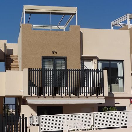 شقة Residencial Sabrina Penthouse أوريويلا المظهر الخارجي الصورة