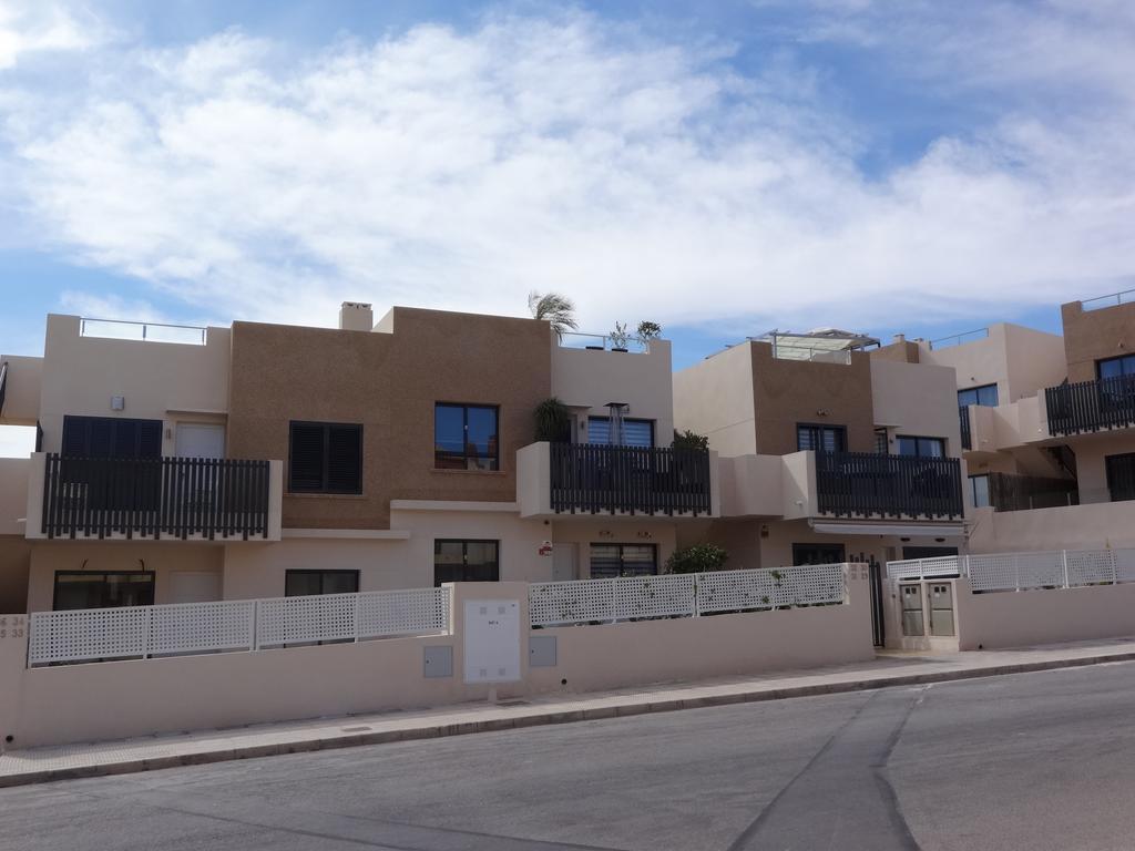 شقة Residencial Sabrina Penthouse أوريويلا المظهر الخارجي الصورة